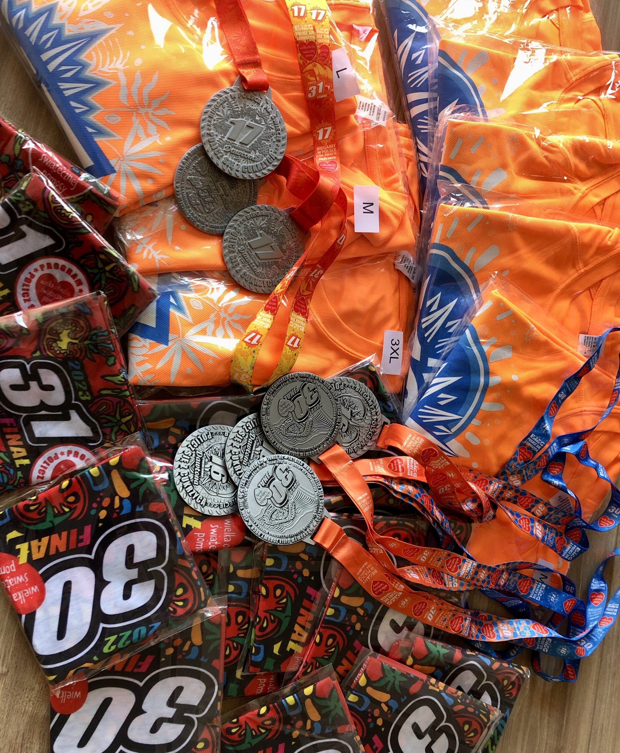 koszulki, kominy oraz medale z biegu policz się z cukrzycą